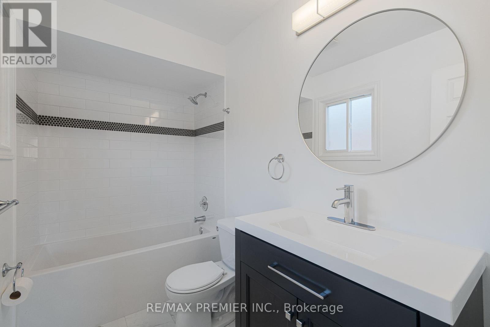 23 Sunbird Boulevard, Georgina, Ontario  L4P 3R9 - Photo 18 - N12961066