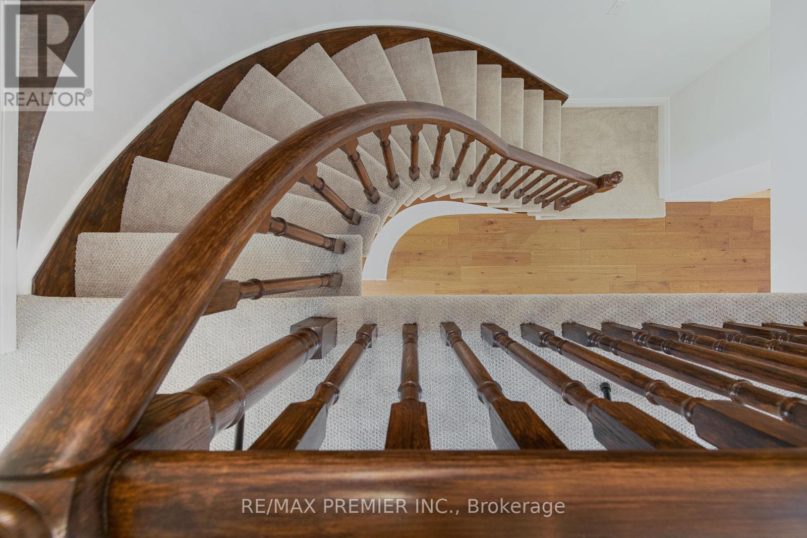 23 Sunbird Boulevard, Georgina, Ontario  L4P 3R9 - Photo 21 - N12961066