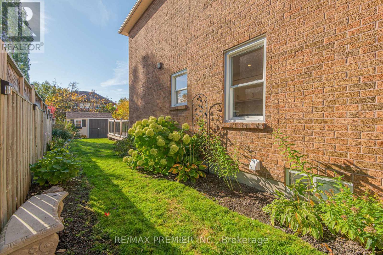 23 Sunbird Boulevard, Georgina, Ontario  L4P 3R9 - Photo 26 - N12961066