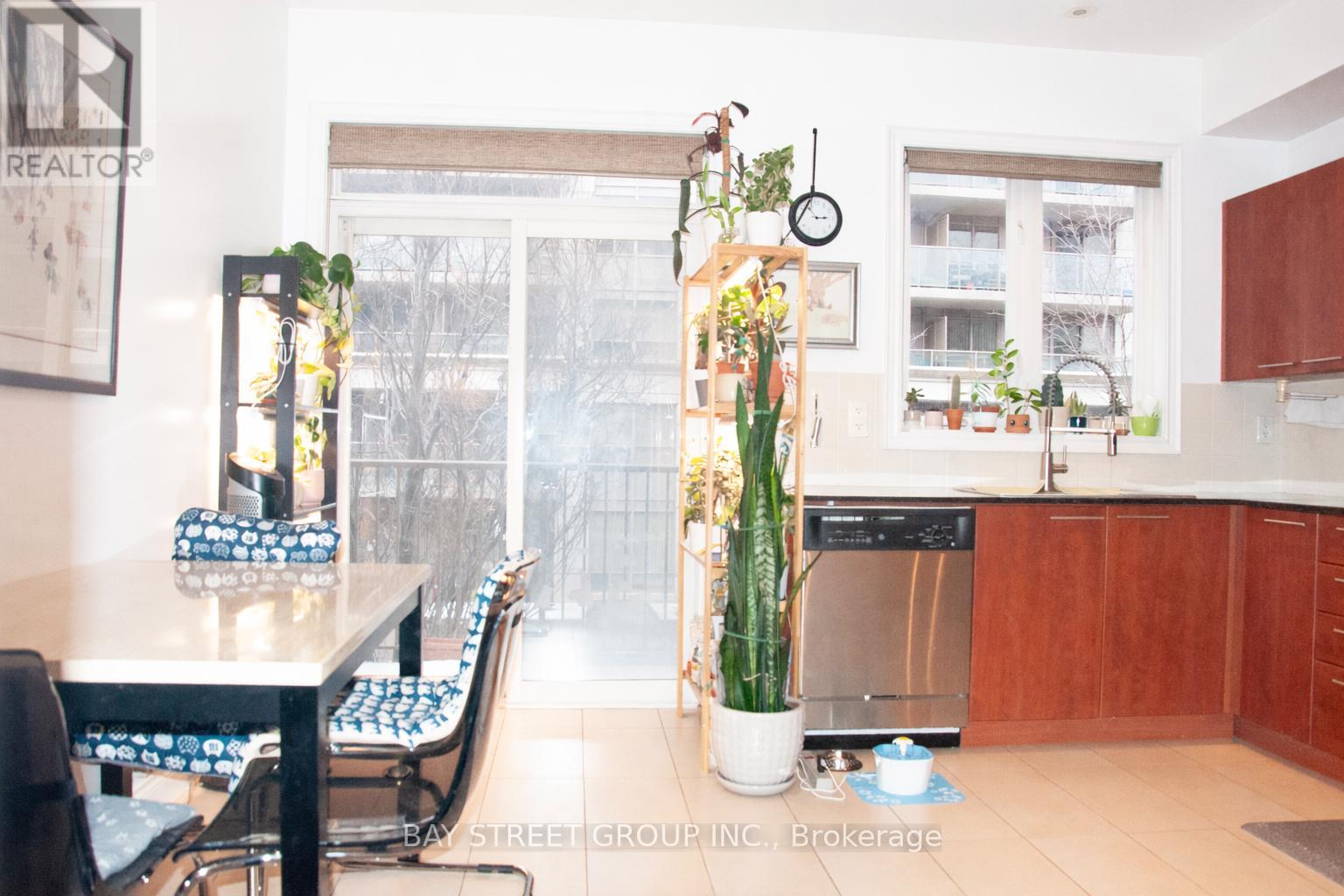 57 Galleria Parkway, Markham, Ontario  L3T 0A3 - Photo 10 - N12961094