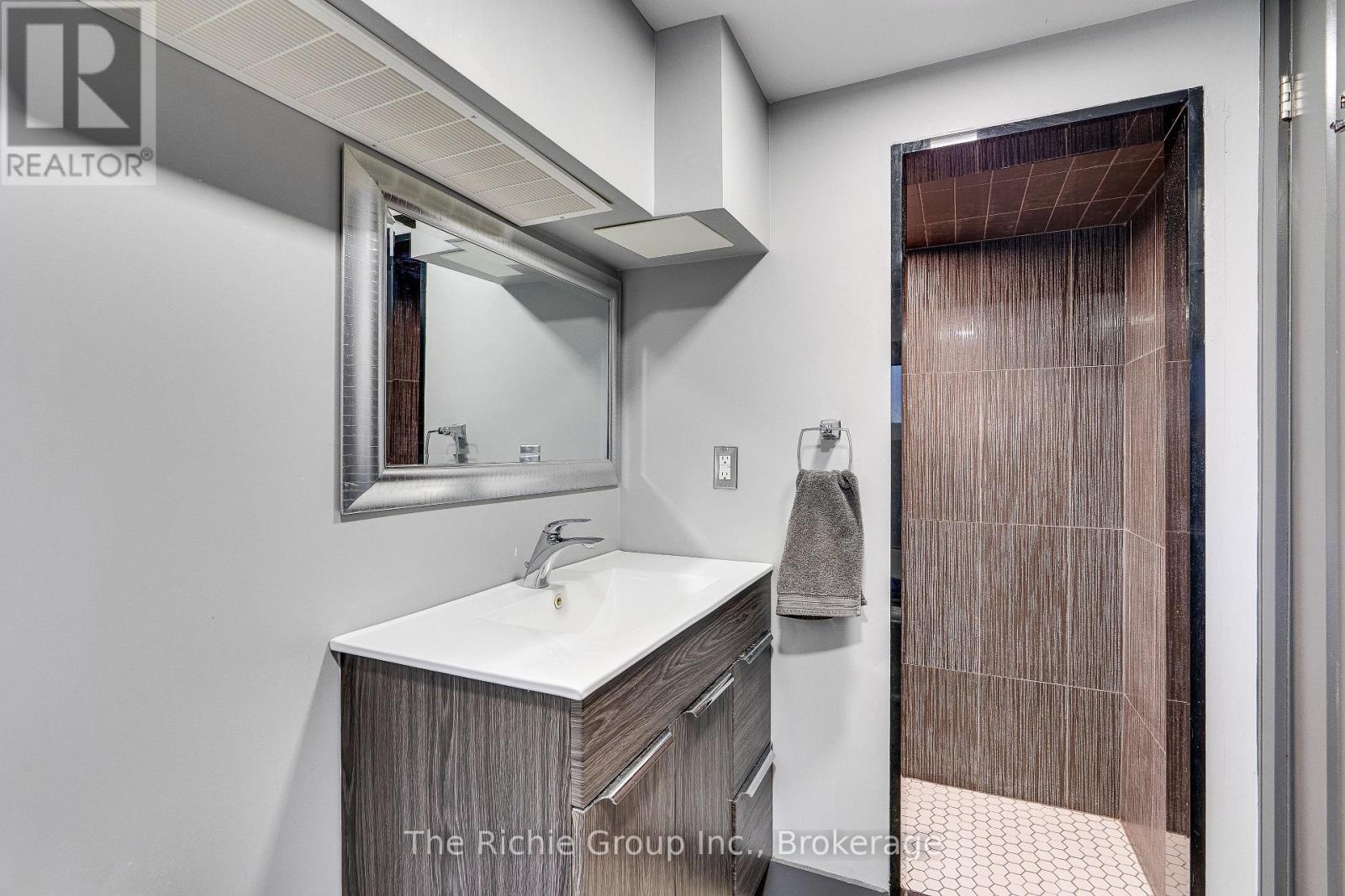 21 Bartley Drive, Caledon, Ontario  L7E 0N1 - Photo 39 - W12824808