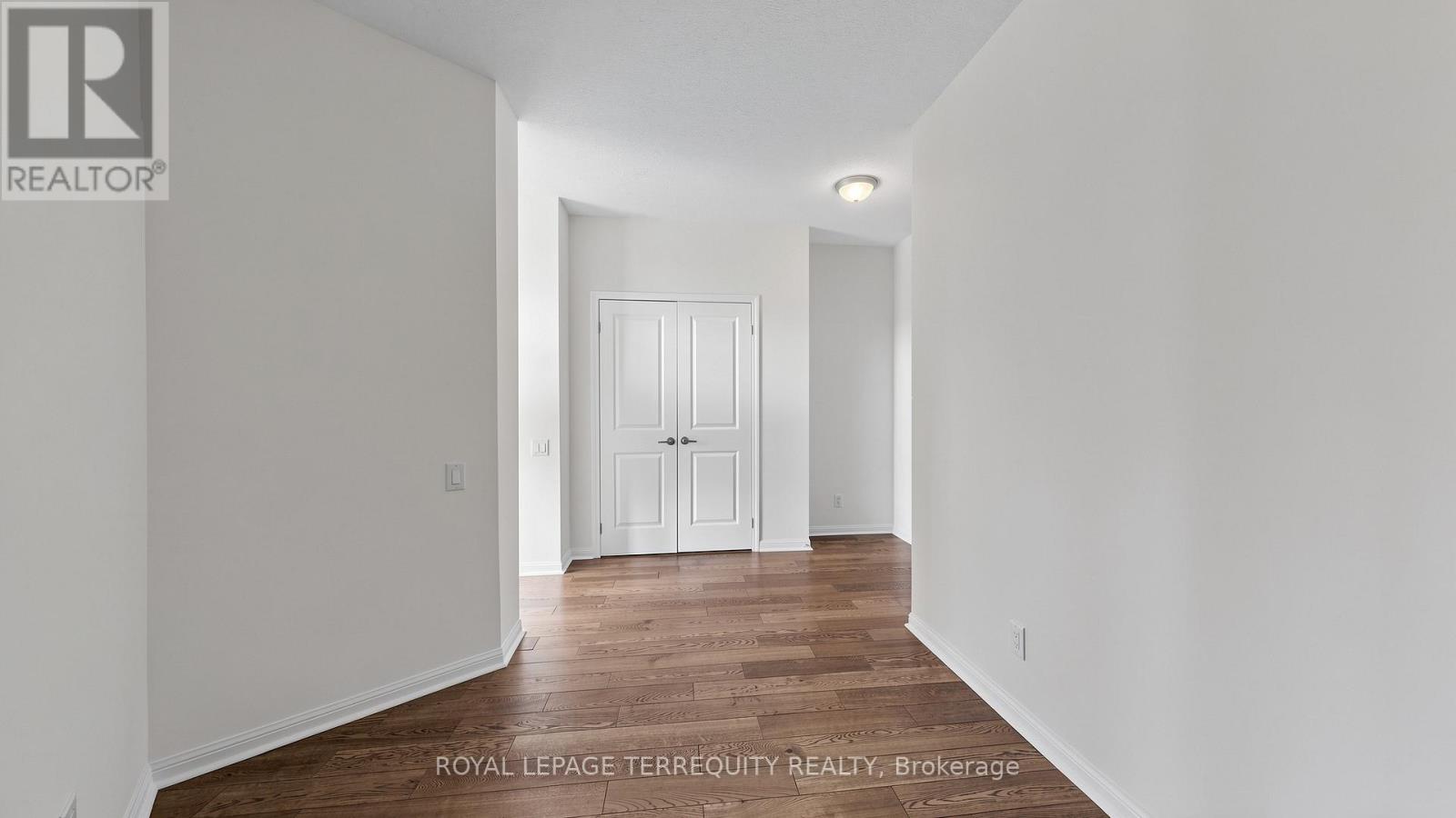 2205 - 15 Windermere Avenue, Toronto, Ontario M6S 5A2 - Photo 22 - W12950880