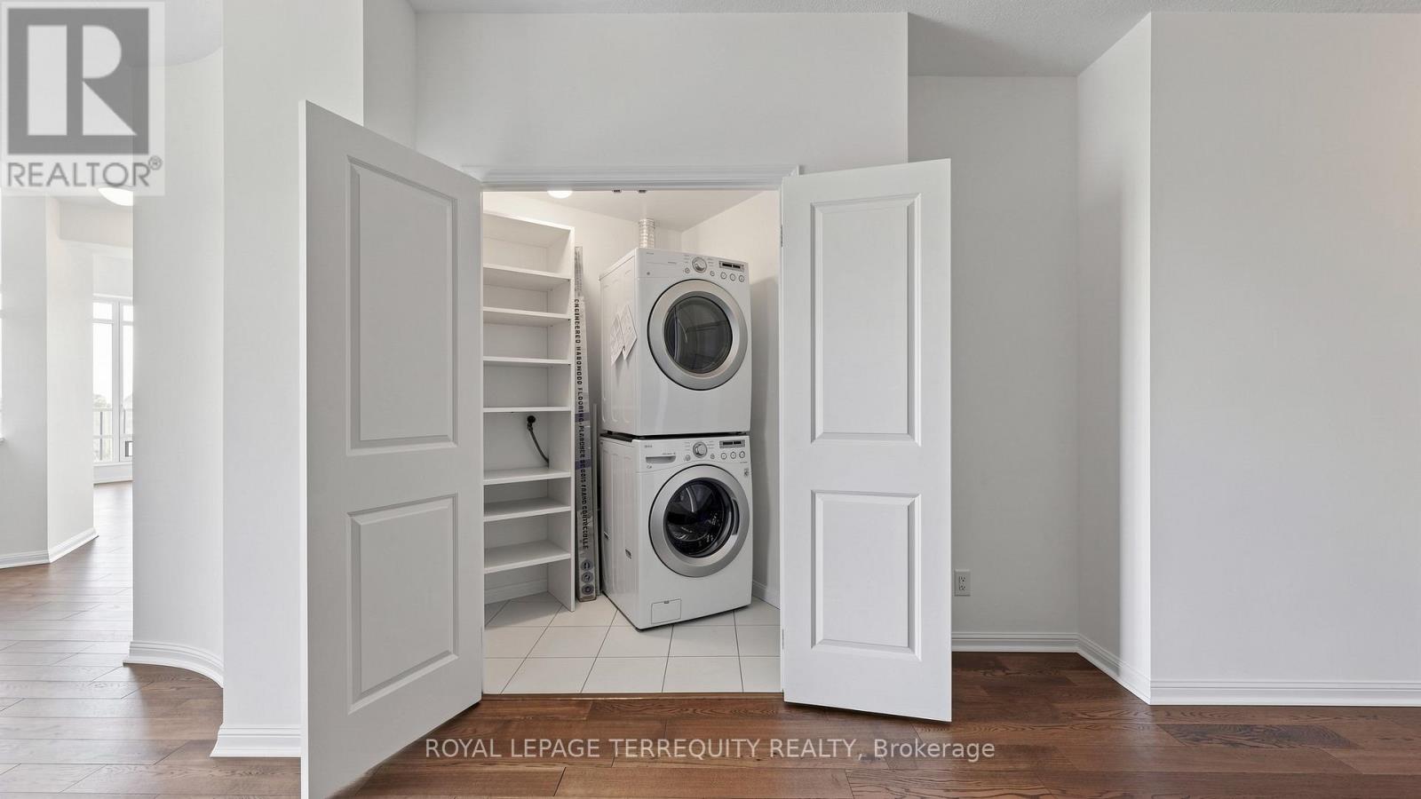 2205 - 15 Windermere Avenue, Toronto, Ontario M6S 5A2 - Photo 26 - W12950880