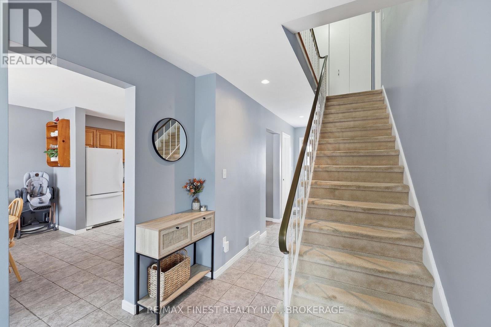 140 Falkirk Terrace, Kingston, Ontario  K7M 4C2 - Photo 2 - X12908610