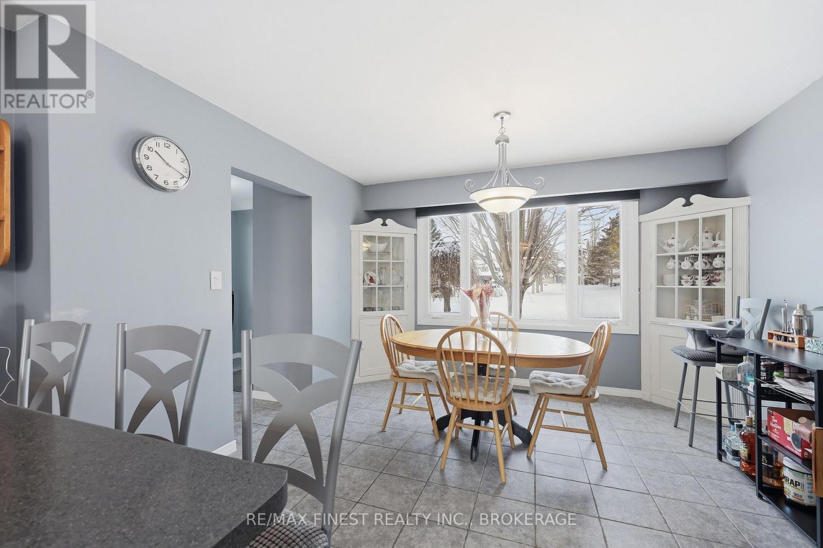 140 Falkirk Terrace, Kingston, Ontario  K7M 4C2 - Photo 4 - X12908610