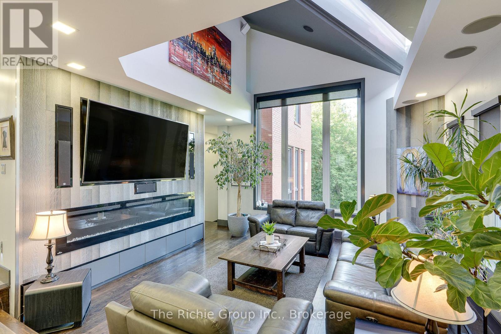 21 Bartley Drive, Caledon, Ontario  L7E 0N1 - Photo 12 - W12824808