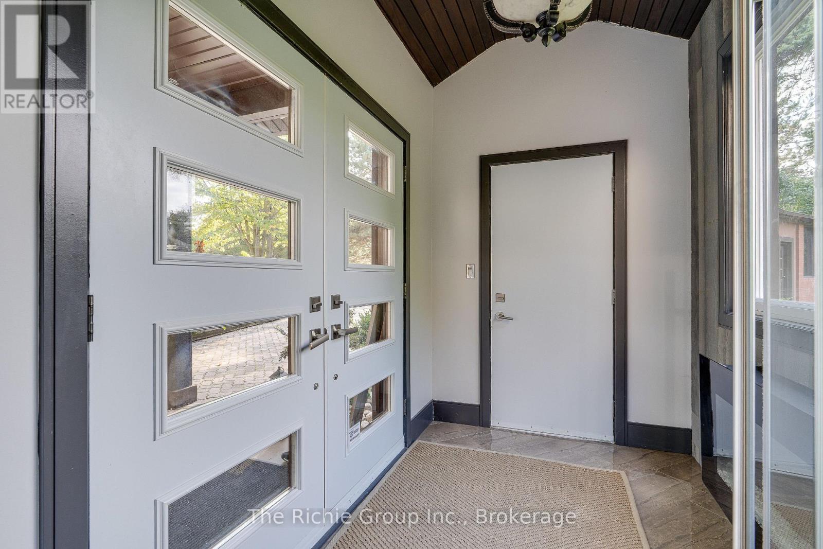 21 Bartley Drive, Caledon, Ontario  L7E 0N1 - Photo 3 - W12824808