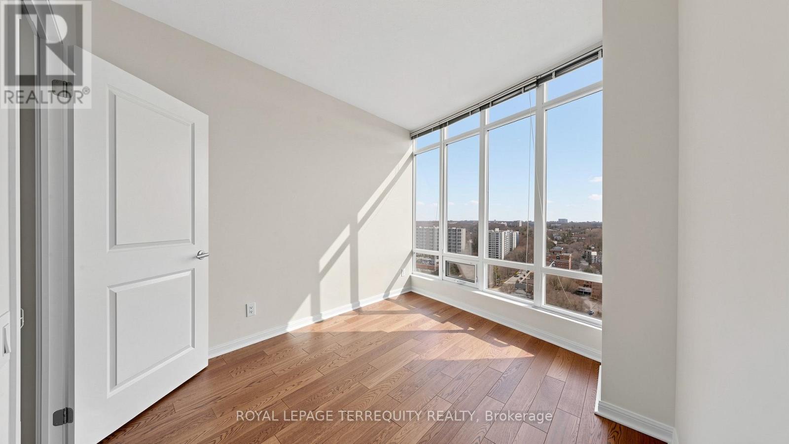 2205 - 15 Windermere Avenue, Toronto, Ontario M6S 5A2 - Photo 19 - W12950880