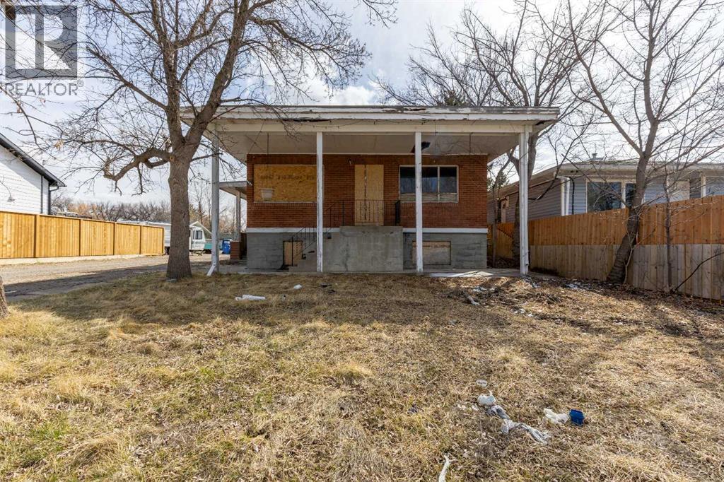 1910 4 Avenue N, Lethbridge, Alberta