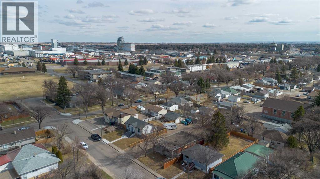 1910 4 Avenue N, Lethbridge, Alberta  T1H 0L8 - Photo 11 - A2298010