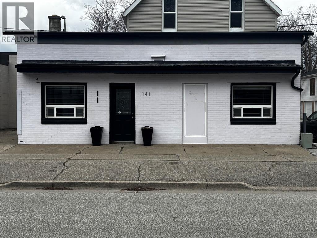 141 NAPIER STREET, Sarnia, Ontario