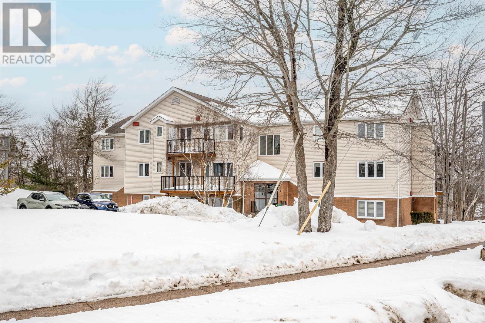 201 131 Farnham Gate Road, Halifax, Nova Scotia