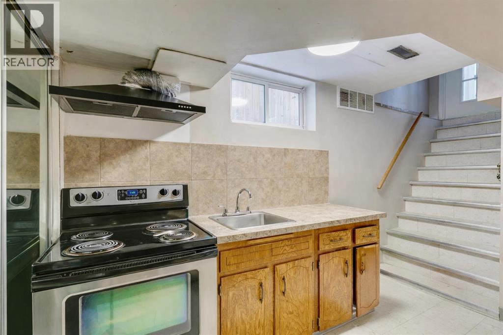 68 Woodglen Close Sw, Calgary, Alberta  T2W 4N1 - Photo 28 - A2274552