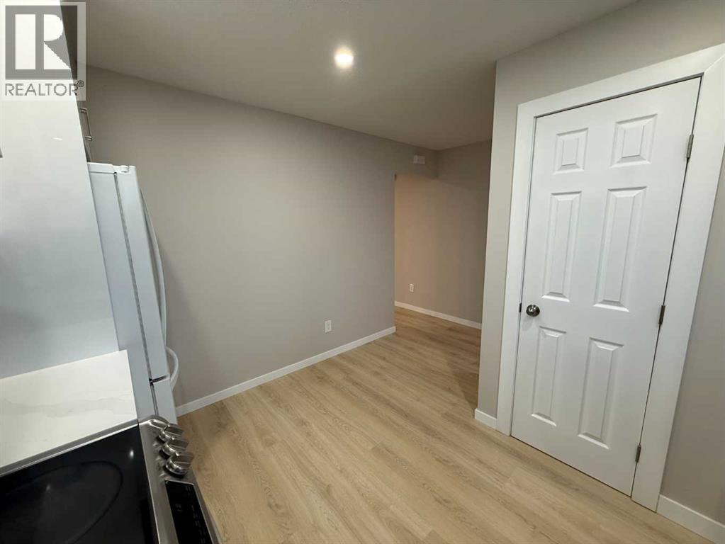 3215 Doverville Crescent Se, Calgary, Alberta  T2B 1V1 - Photo 6 - A2275724