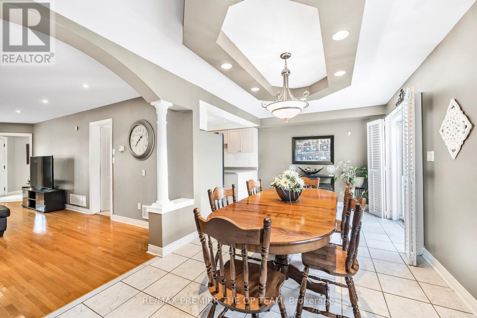 223 Landsbridge Street, Caledon, Ontario  L7E 2J6 - Photo 10 - W12961072