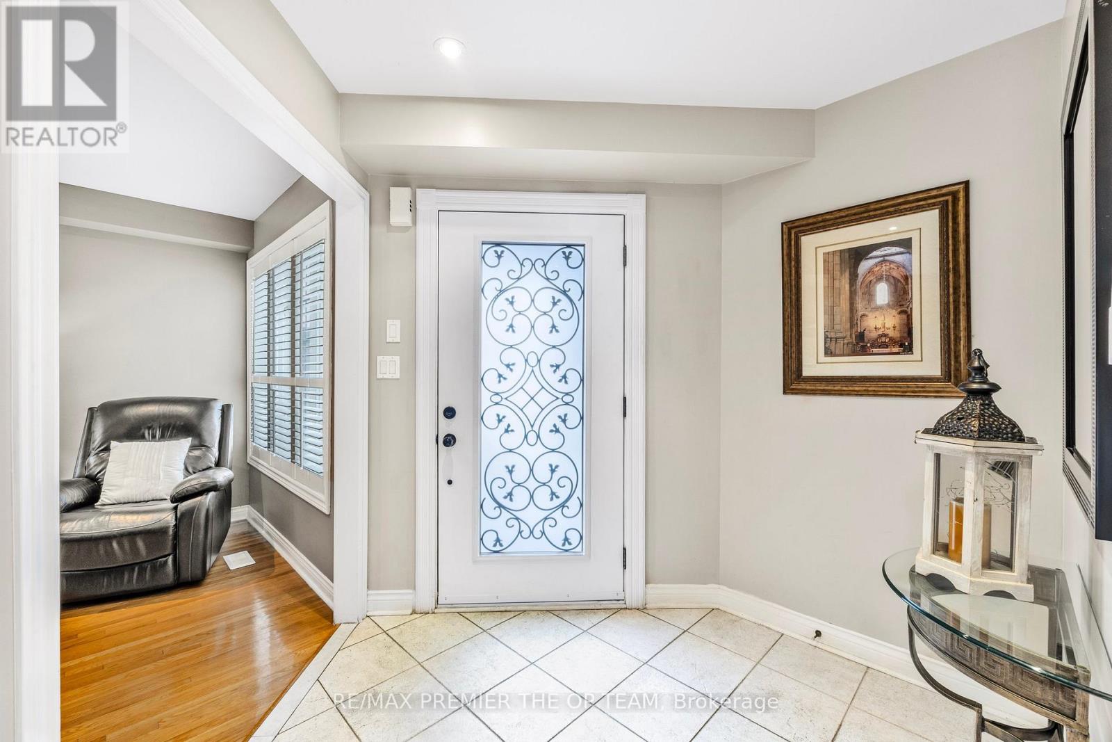 223 Landsbridge Street, Caledon, Ontario  L7E 2J6 - Photo 3 - W12961072