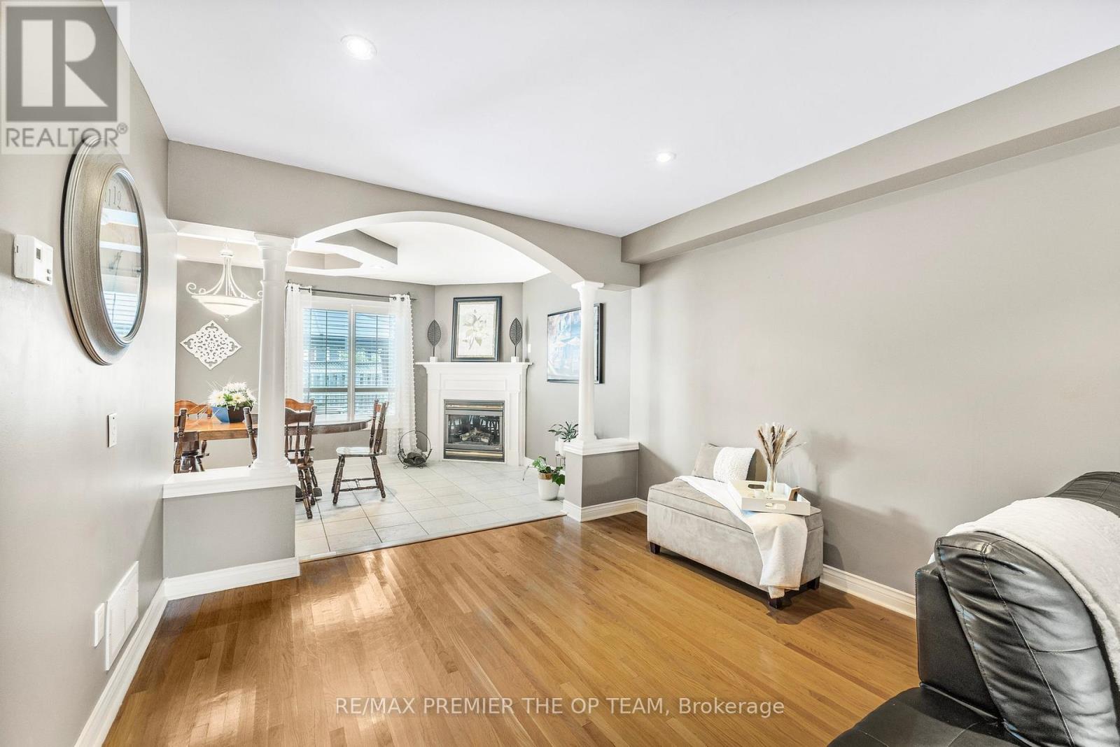 223 Landsbridge Street, Caledon, Ontario  L7E 2J6 - Photo 7 - W12961072