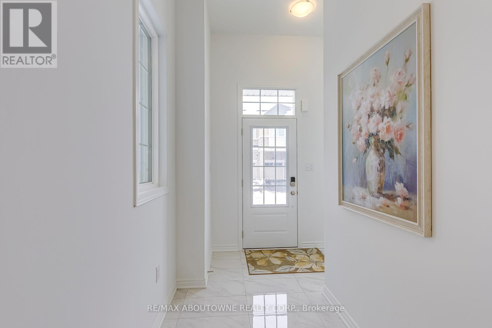 1363 Copley Court, Milton, Ontario  L9E 2E7 - Photo 4 - W12961078