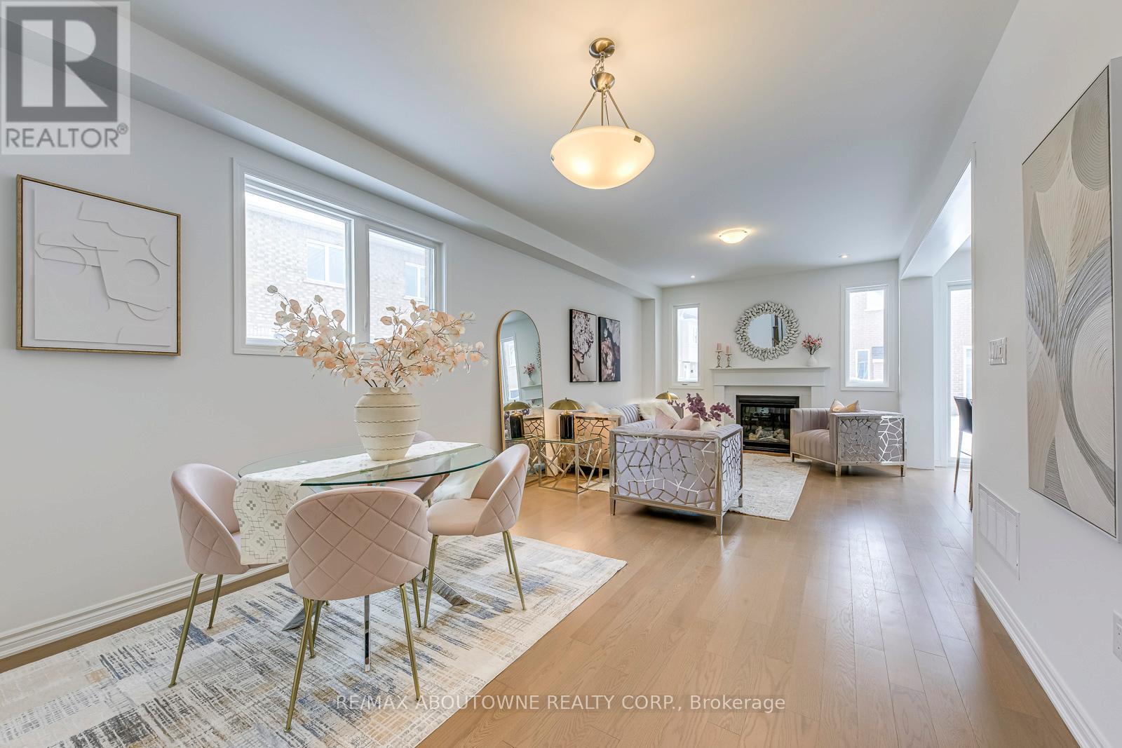 1363 Copley Court, Milton, Ontario  L9E 2E7 - Photo 6 - W12961078