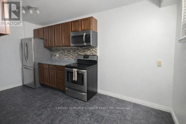 11 Habitat Square, Brampton, Ontario  L6S 1X7 - Photo 10 - W12961140