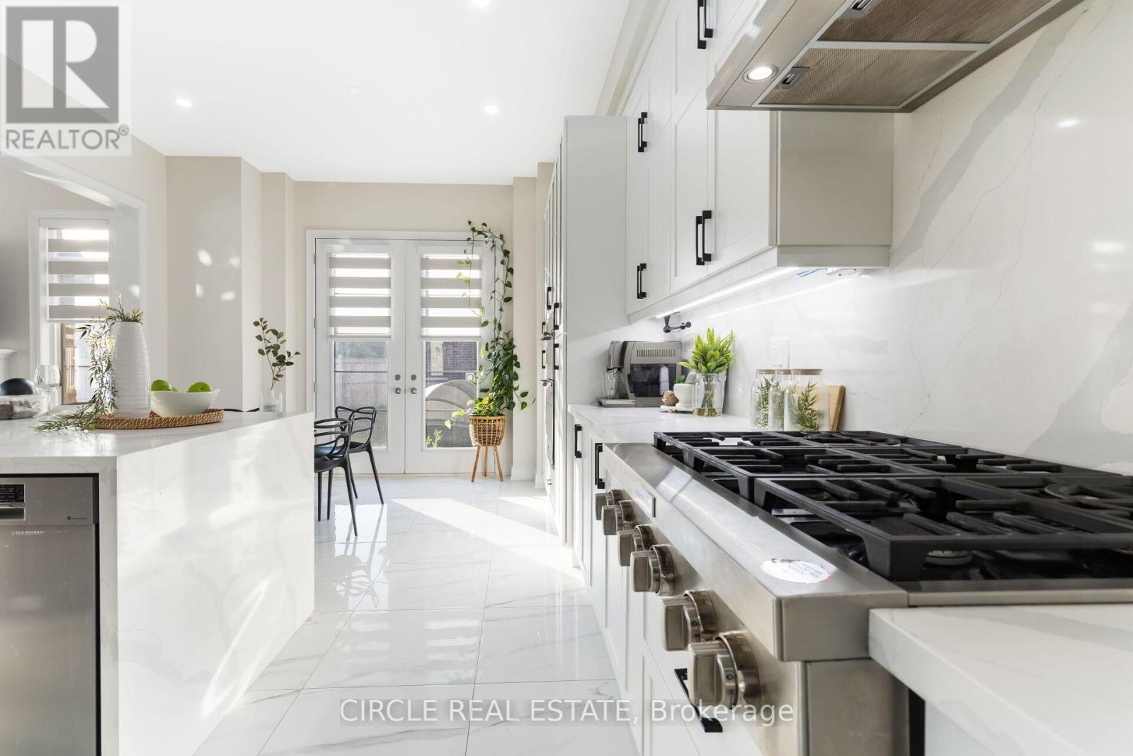 3419 Sixth Line, Oakville, Ontario  L6H 0Y7 - Photo 15 - W12961196