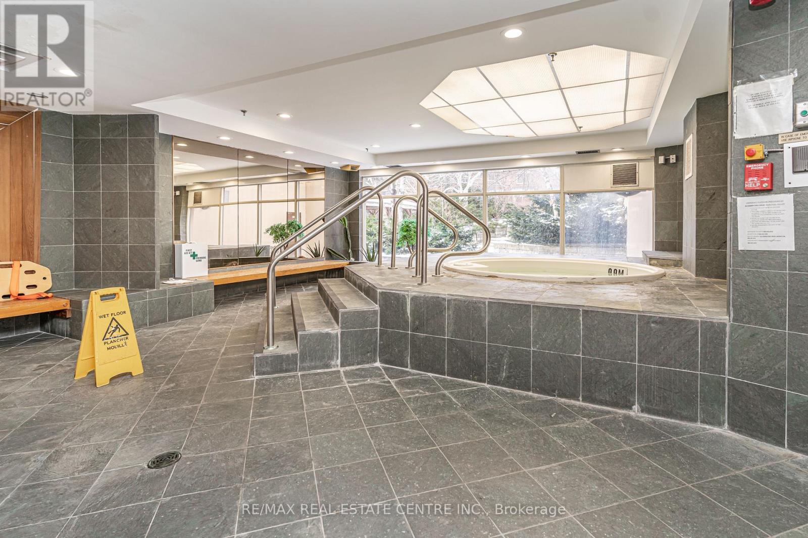 806 - 20 Cherrytree Drive, Brampton, Ontario  L6Y 3V1 - Photo 37 - W12961208