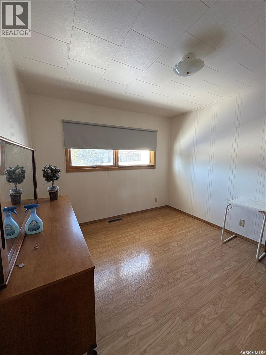 215 2nd Avenue W, Kelvington, Saskatchewan  S0A 1W0 - Photo 11 - SK032179