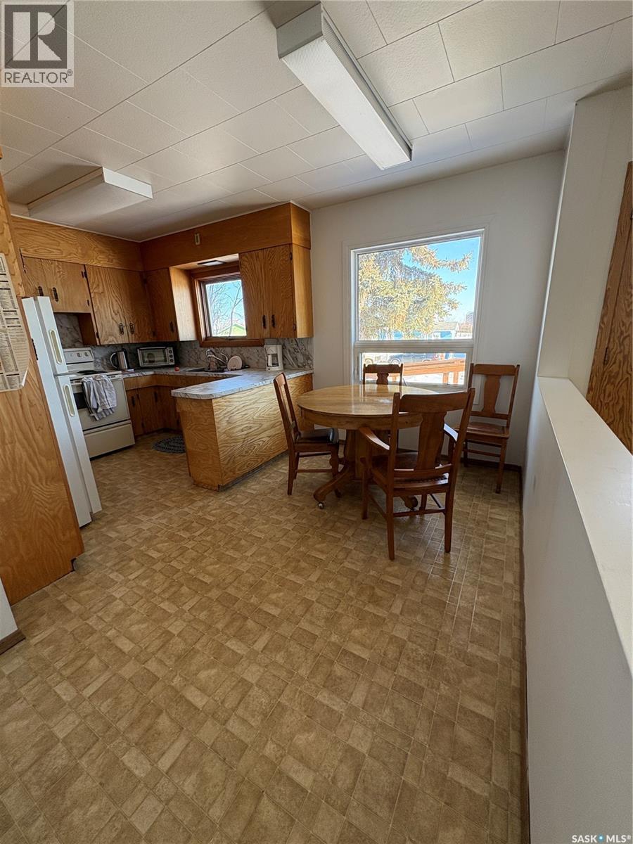 215 2nd Avenue W, Kelvington, Saskatchewan  S0A 1W0 - Photo 17 - SK032179