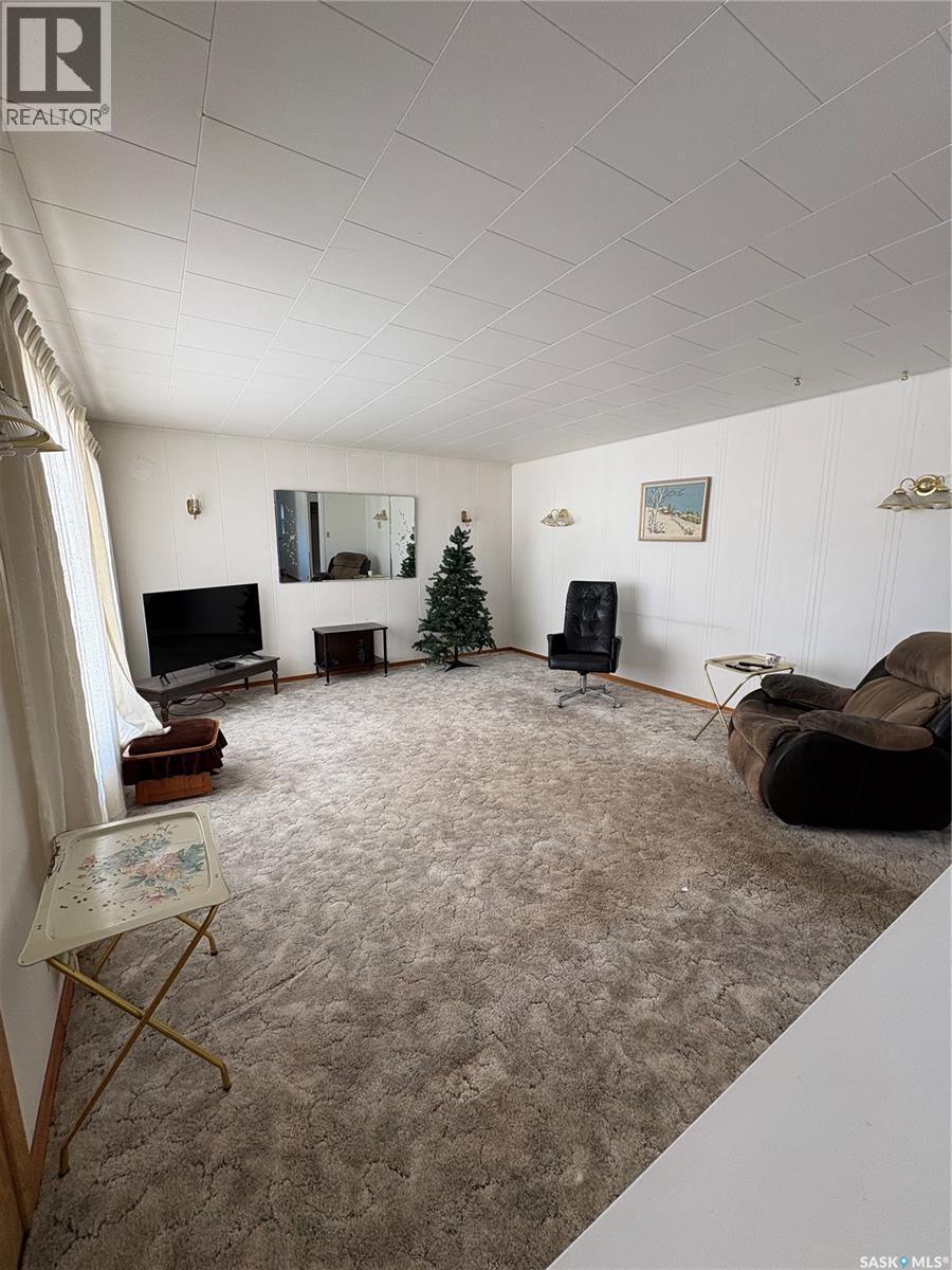 215 2nd Avenue W, Kelvington, Saskatchewan  S0A 1W0 - Photo 7 - SK032179