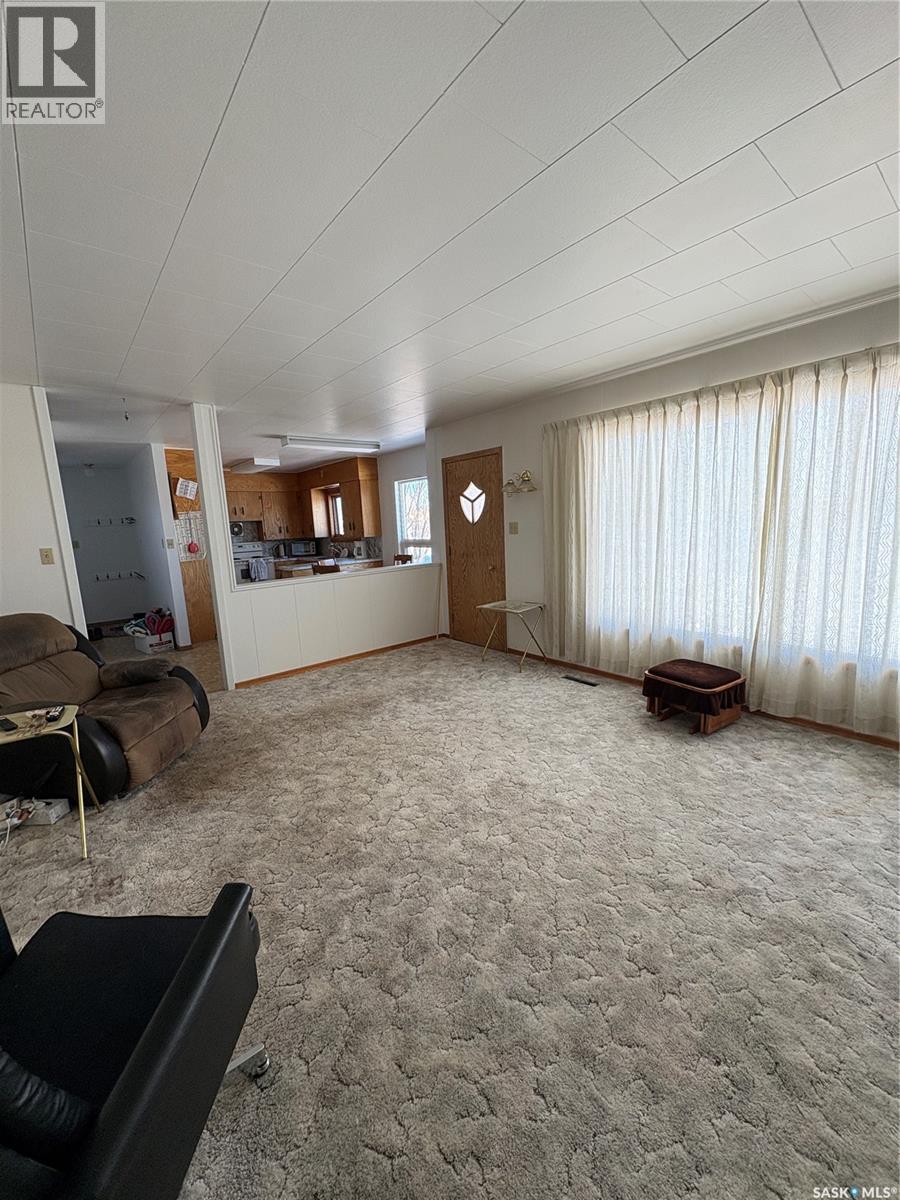 215 2nd Avenue W, Kelvington, Saskatchewan  S0A 1W0 - Photo 8 - SK032179