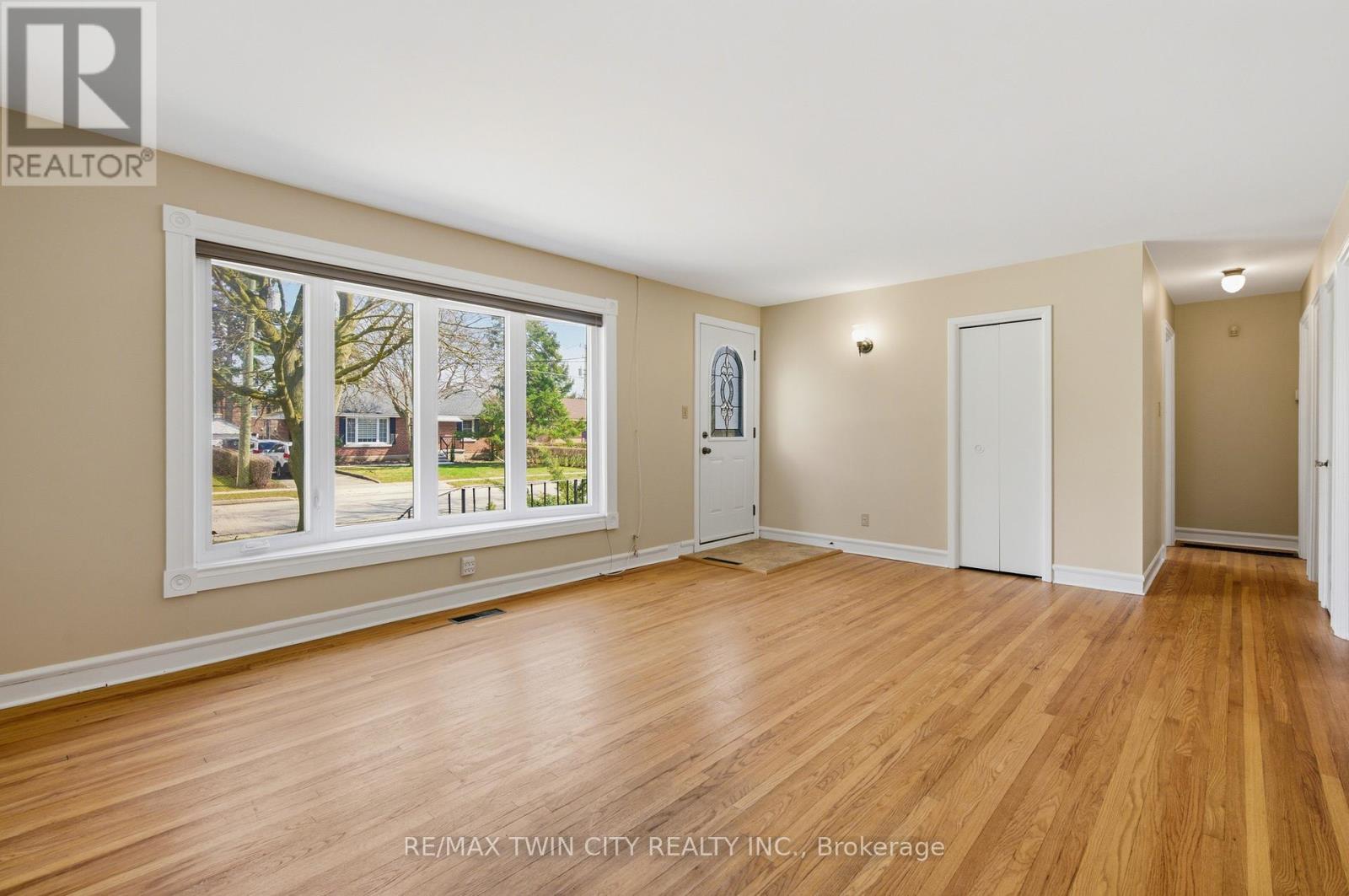 58 Lowrey Street S, Cambridge, Ontario  N1R 4Z6 - Photo 10 - X12961088