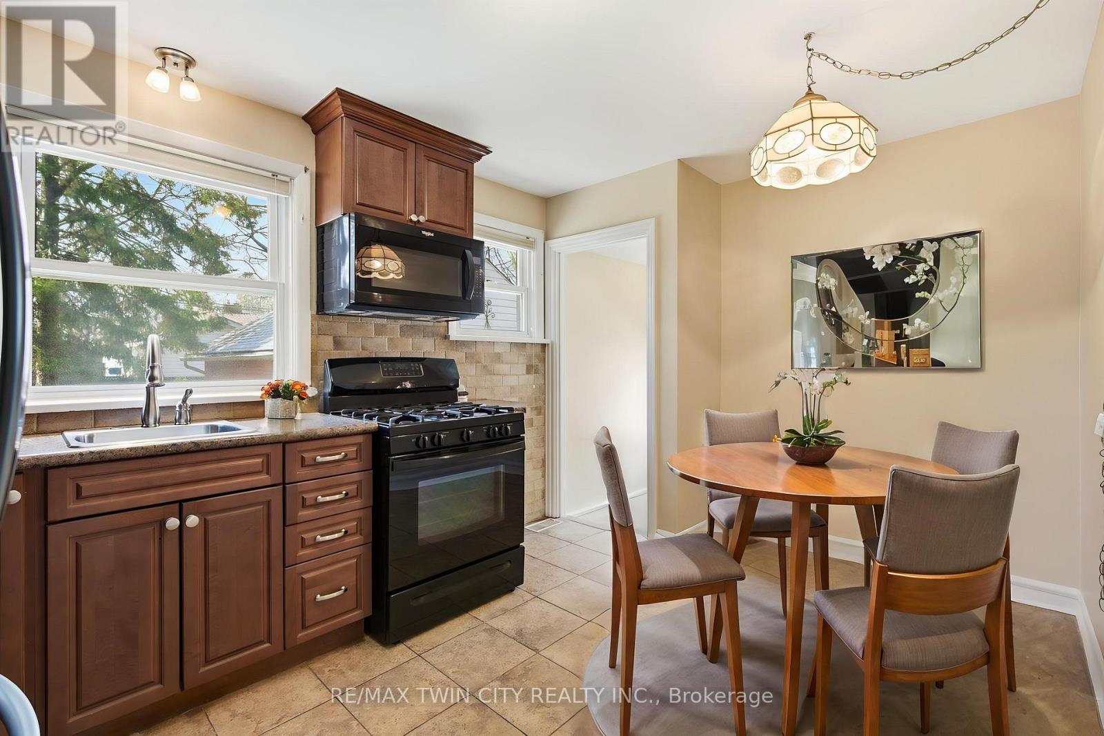 58 Lowrey Street S, Cambridge, Ontario  N1R 4Z6 - Photo 13 - X12961088