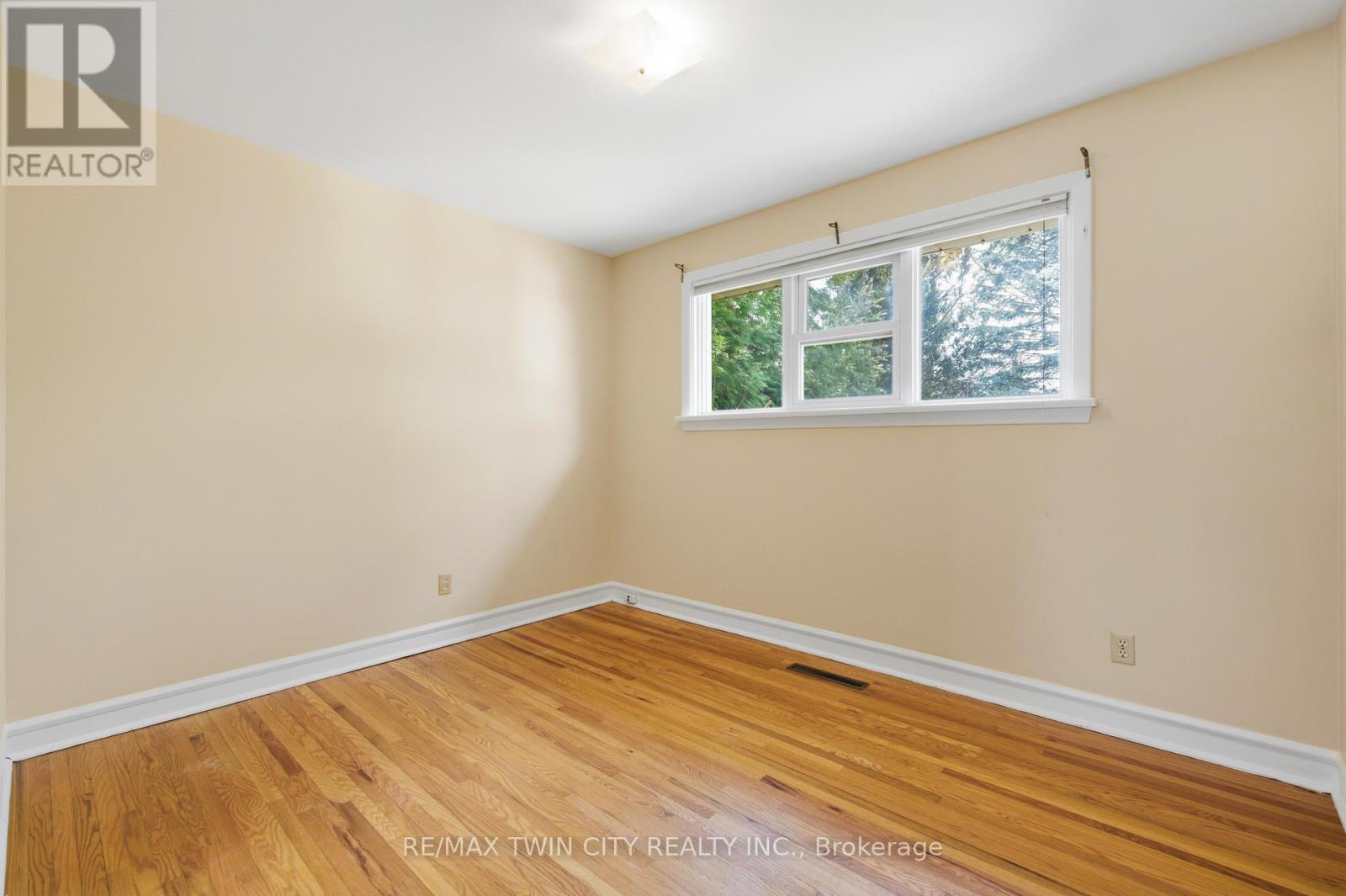 58 Lowrey Street S, Cambridge, Ontario  N1R 4Z6 - Photo 21 - X12961088