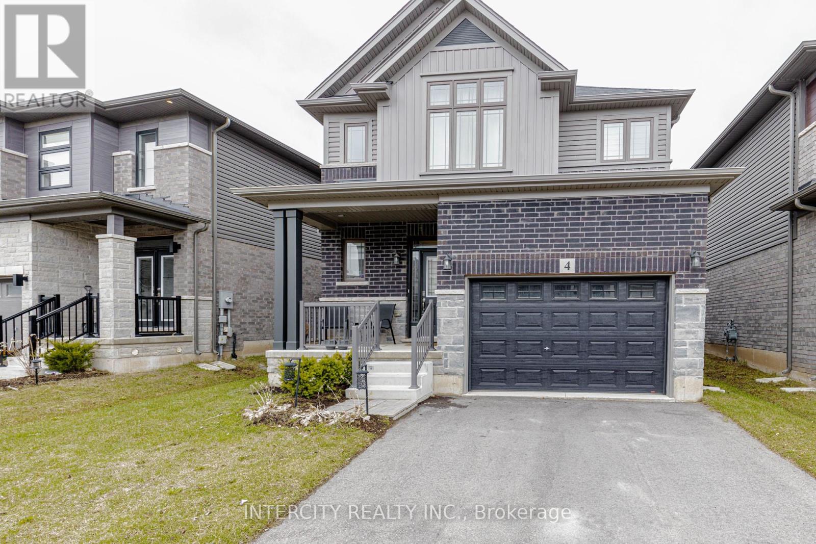 4 ELKINGTON LANE, Brantford, Ontario