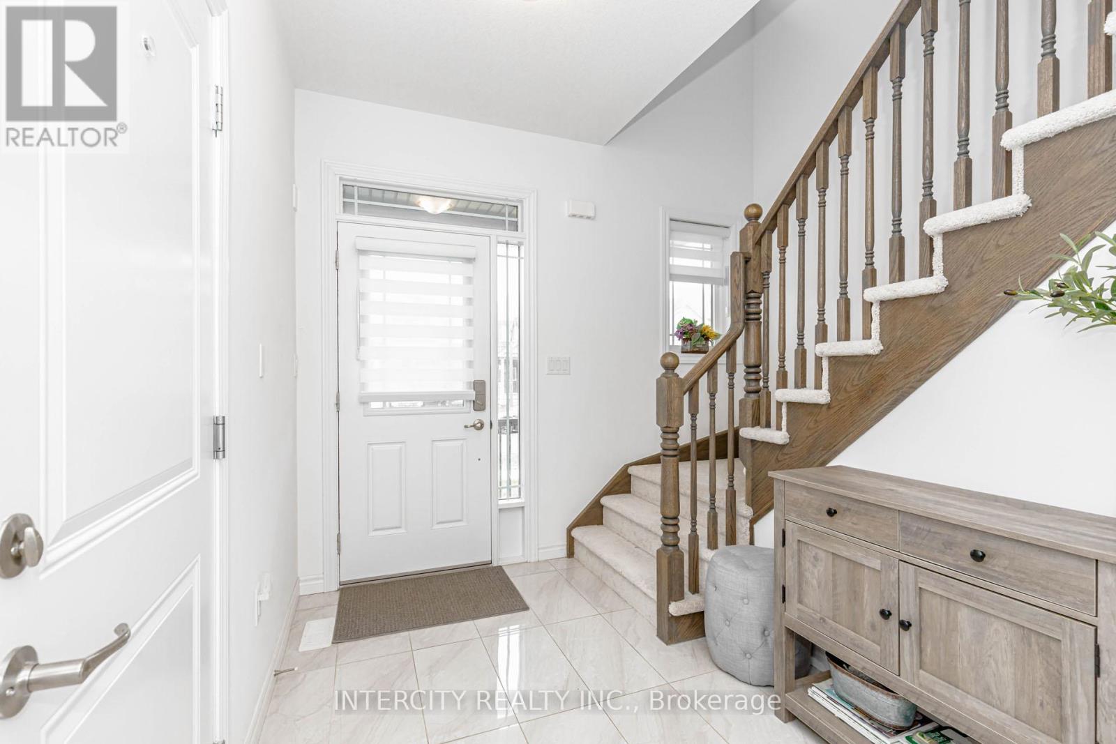 4 Elkington Lane, Brantford, Ontario  N3T 0T5 - Photo 6 - X12961178