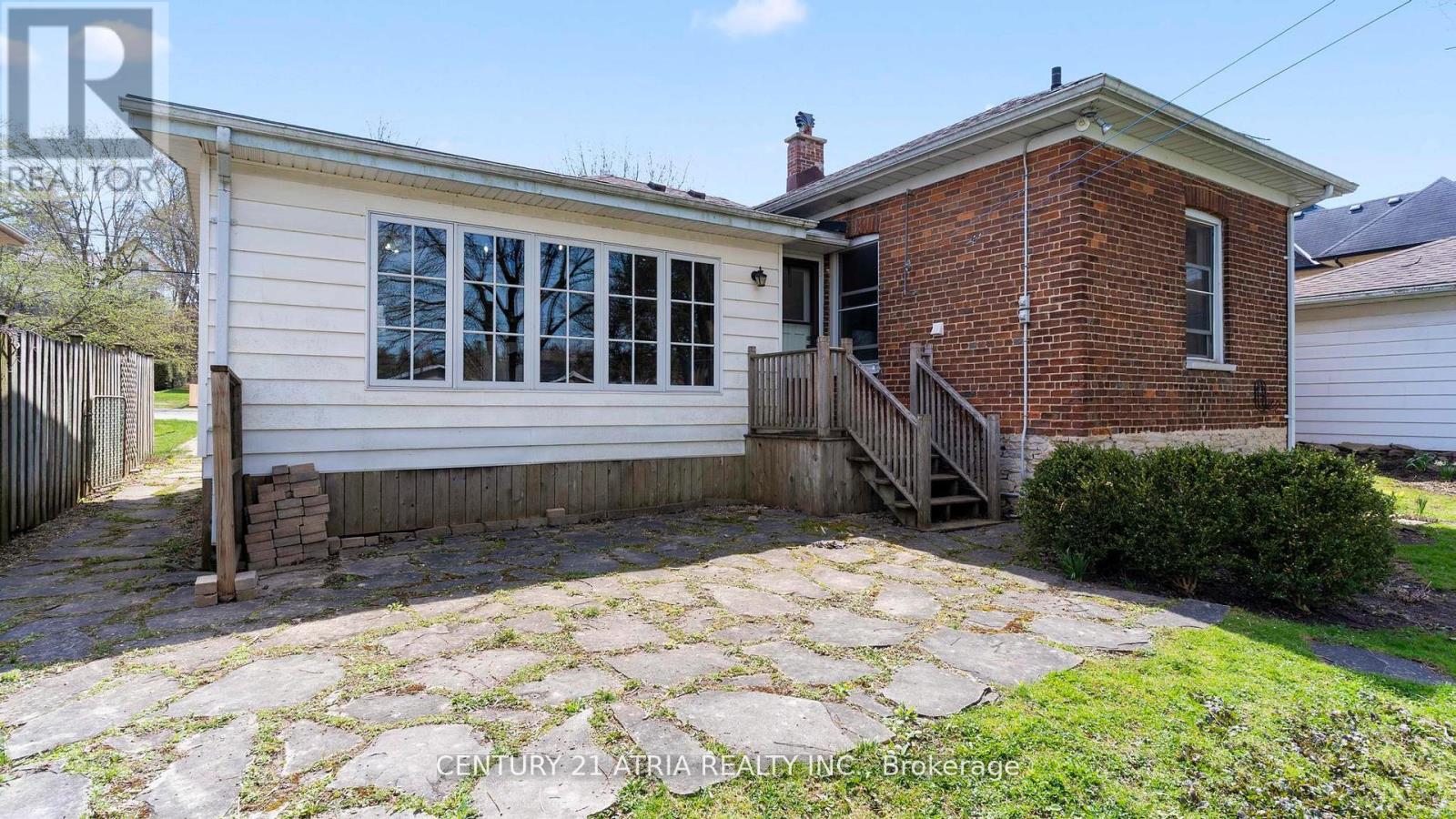 130 Wellington Street S, St. Marys, Ontario  N4X 1A6 - Photo 5 - X12961198