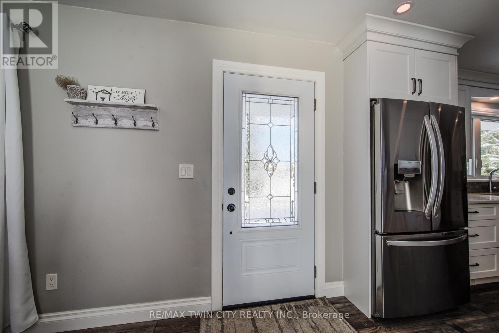 59 Washington Street E, Blandford-Blenheim, Ontario  N0J 1B0 - Photo 4 - X12961212