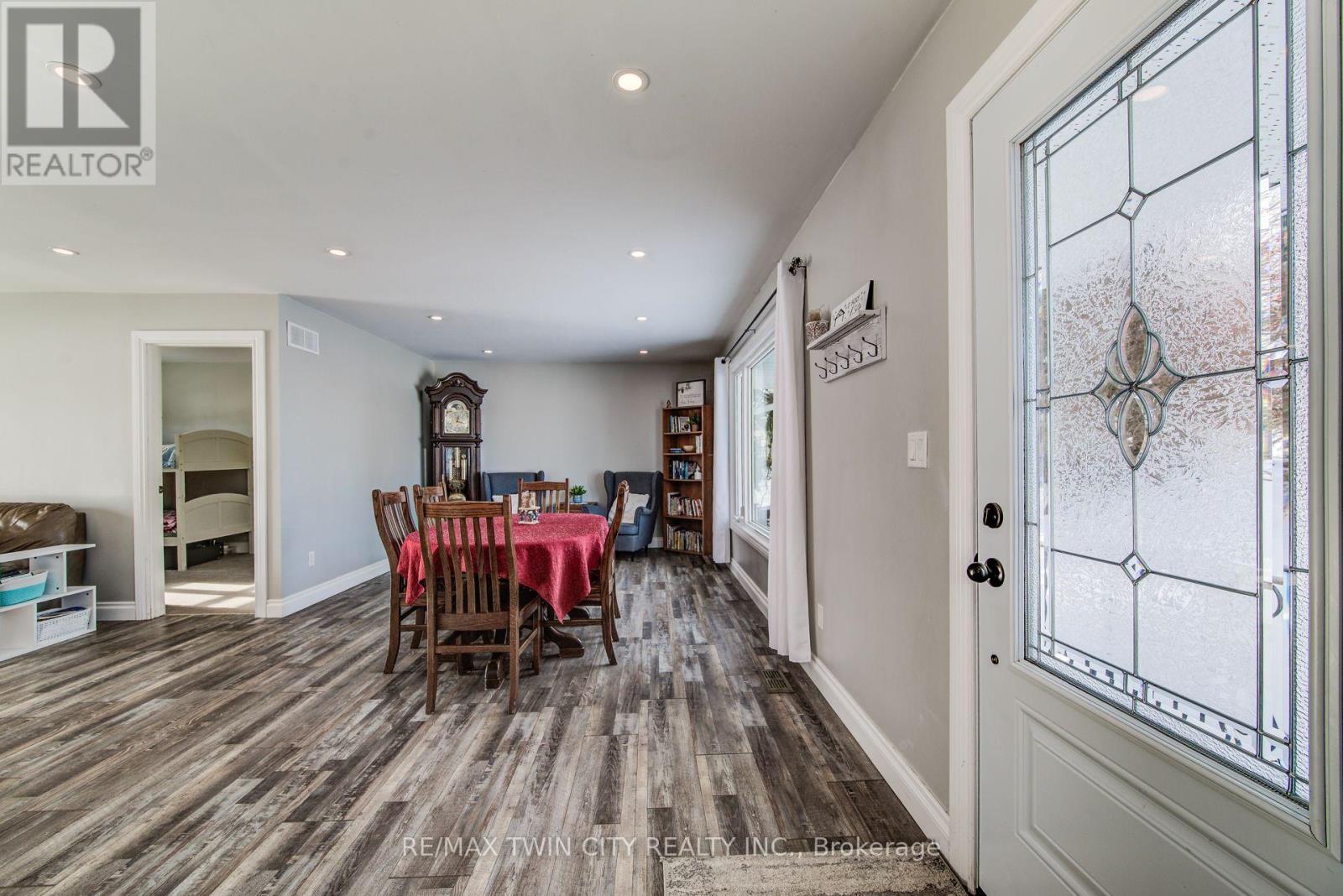 59 Washington Street E, Blandford-Blenheim, Ontario  N0J 1B0 - Photo 5 - X12961212