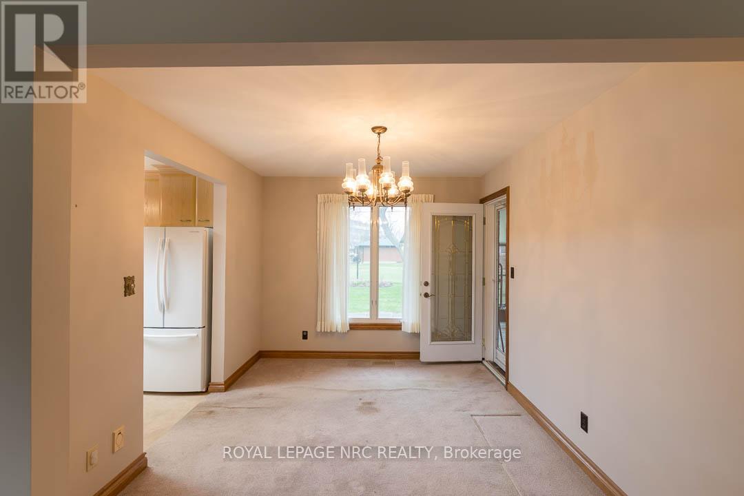 1 Heather Court, Welland, Ontario  L3C 4P6 - Photo 11 - X12961222