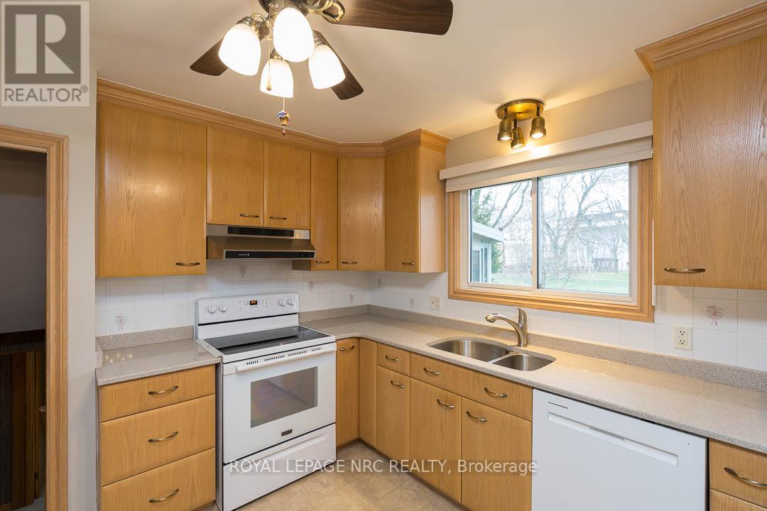 1 Heather Court, Welland, Ontario  L3C 4P6 - Photo 12 - X12961222