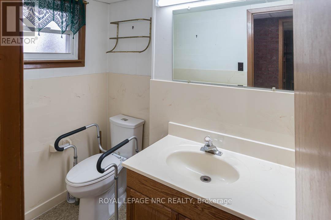 1 Heather Court, Welland, Ontario  L3C 4P6 - Photo 23 - X12961222