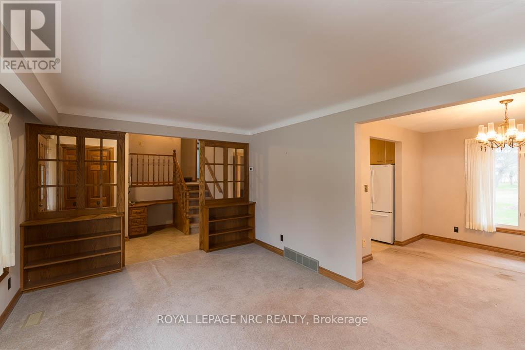 1 Heather Court, Welland, Ontario  L3C 4P6 - Photo 8 - X12961222