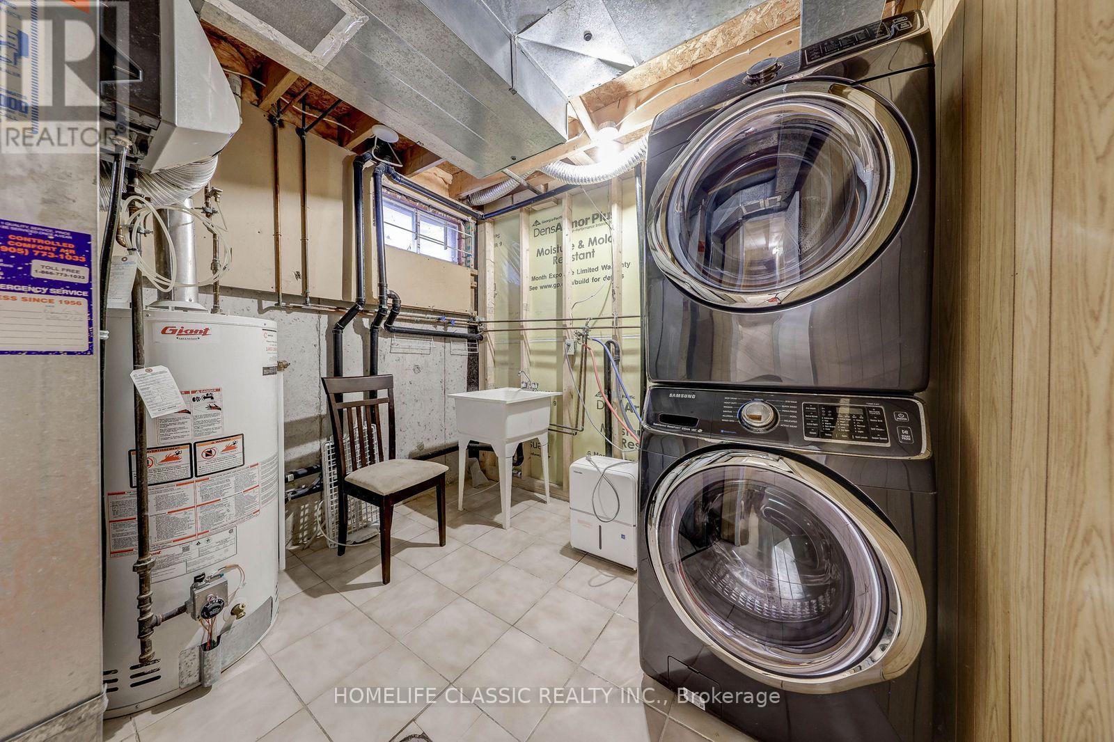 56 Gray Crescent, Richmond Hill, Ontario  L4C 5V5 - Photo 28 - N12960820