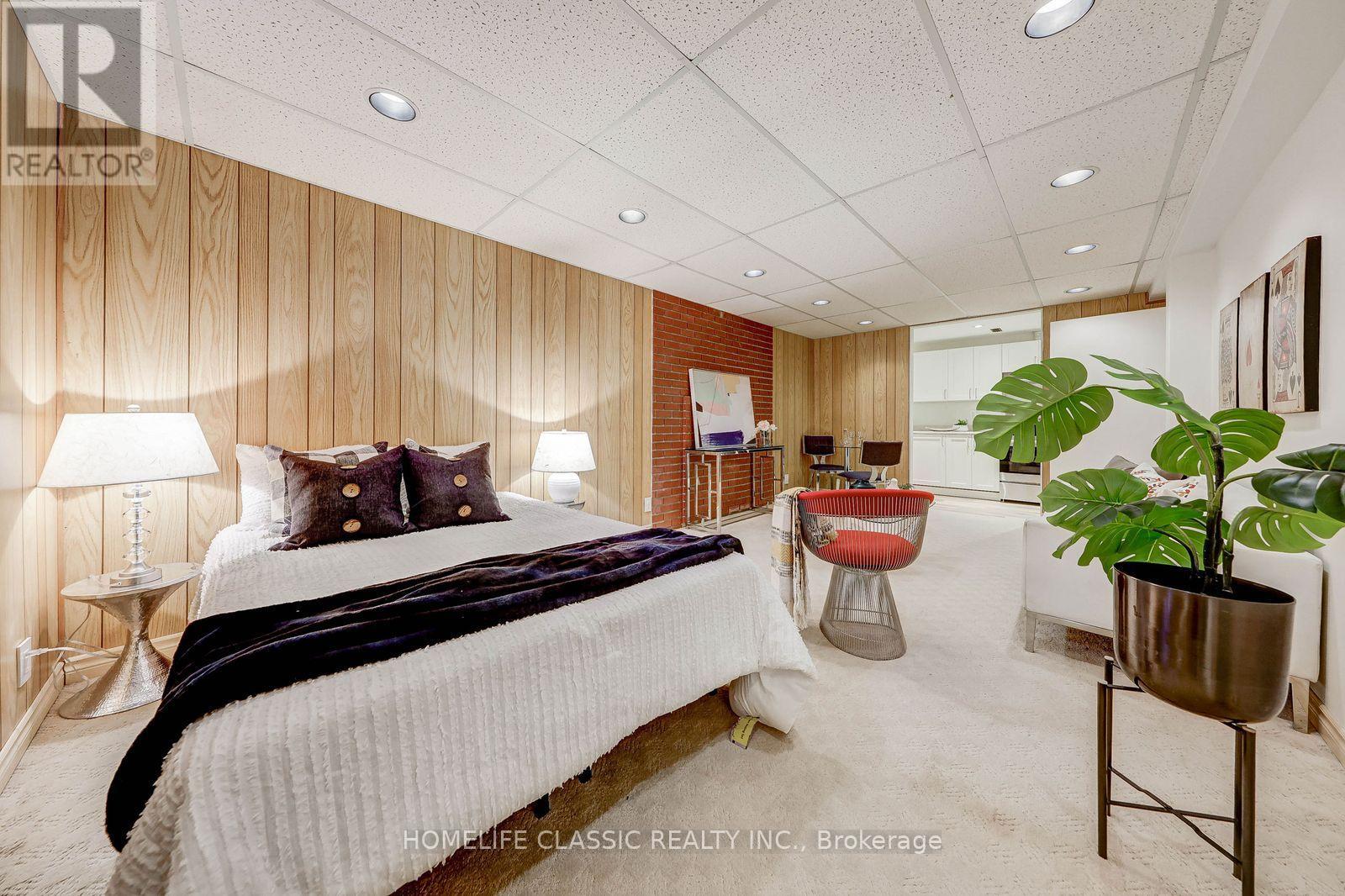 56 Gray Crescent, Richmond Hill, Ontario  L4C 5V5 - Photo 31 - N12960820