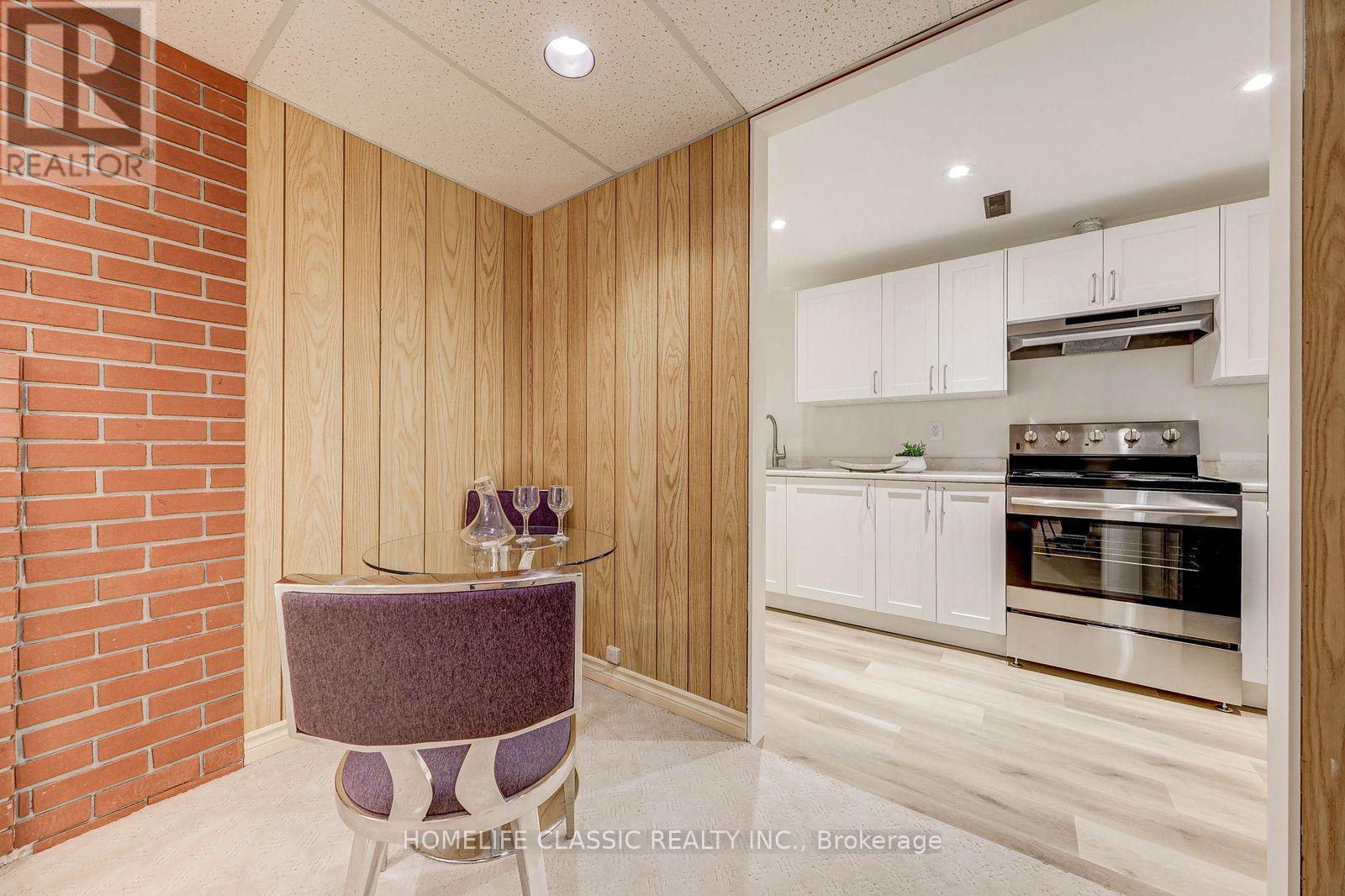 56 Gray Crescent, Richmond Hill, Ontario  L4C 5V5 - Photo 35 - N12960820