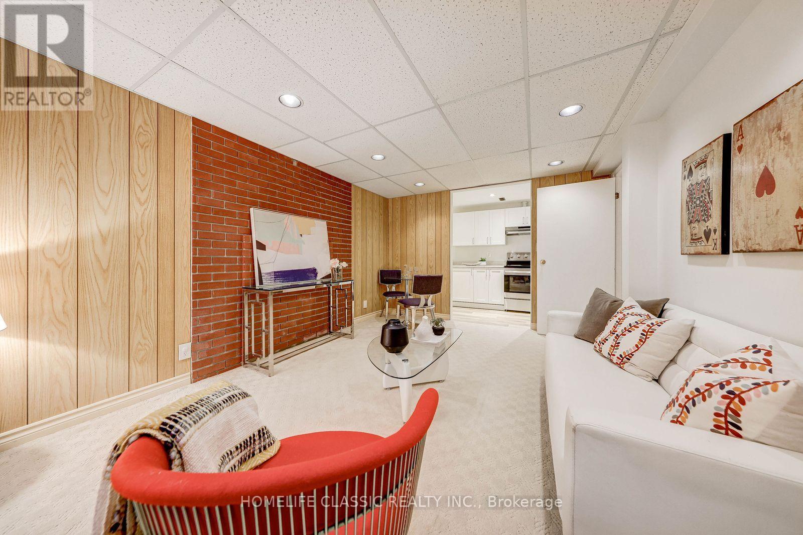 56 Gray Crescent, Richmond Hill, Ontario  L4C 5V5 - Photo 32 - N12960820