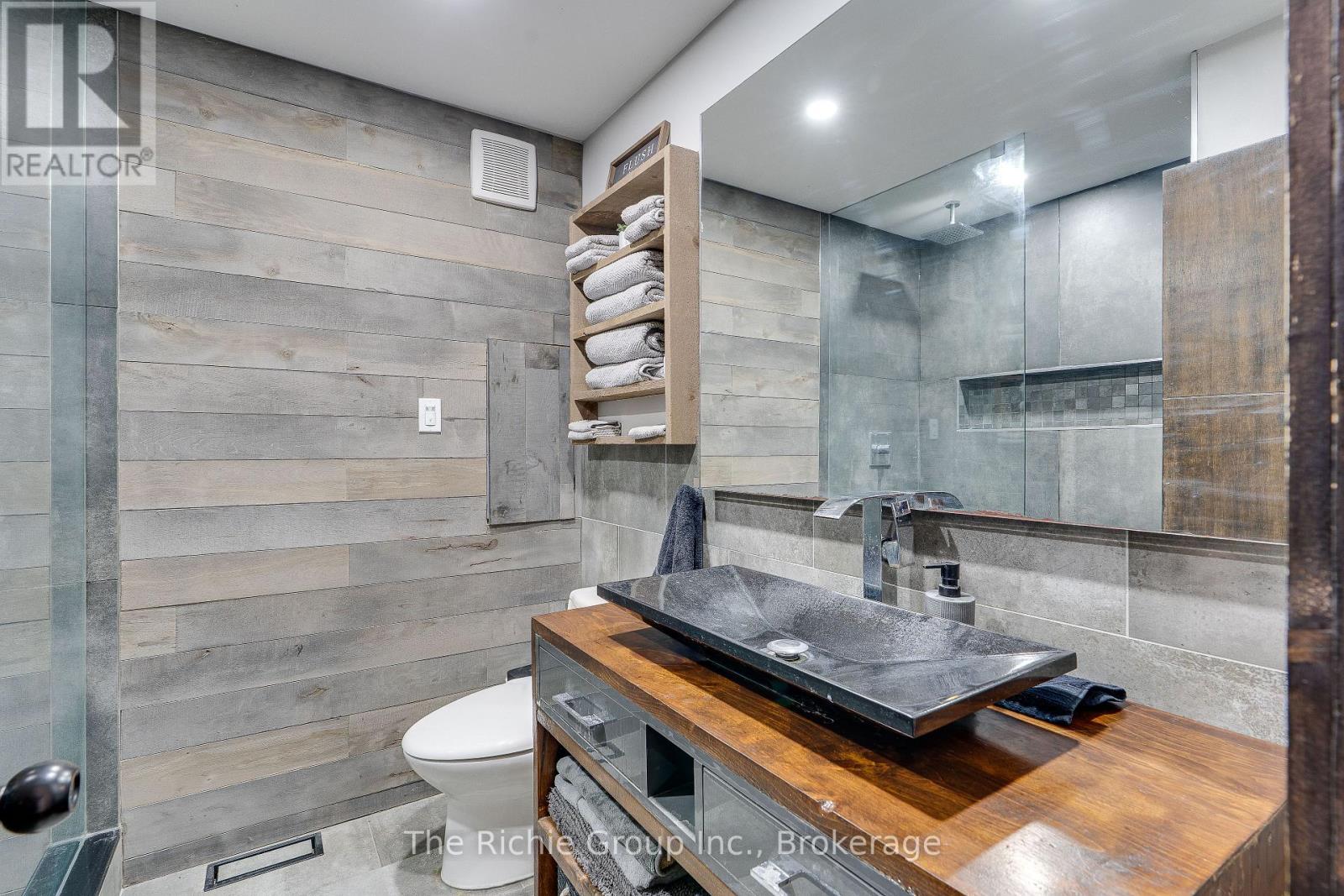 17 Travelled Road, Caledon, Ontario  L7K 1B7 - Photo 9 - W12851118