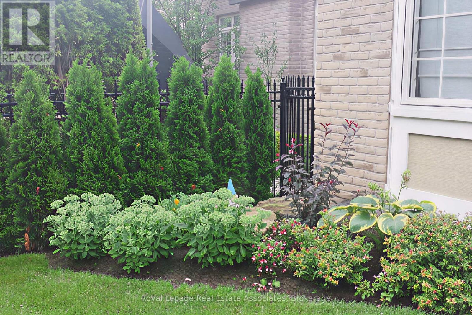 2263 Wuthering Heights Way, Oakville, Ontario  L6M 0A6 - Photo 45 - W12955566