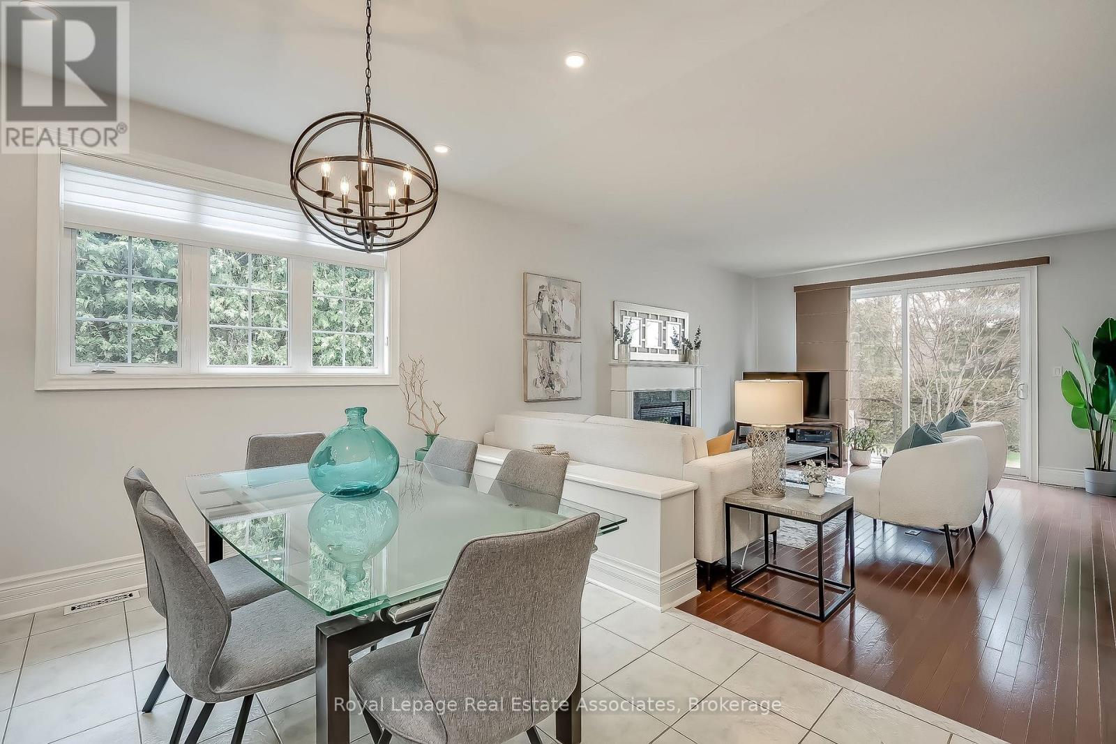 2263 Wuthering Heights Way, Oakville, Ontario  L6M 0A6 - Photo 13 - W12955566