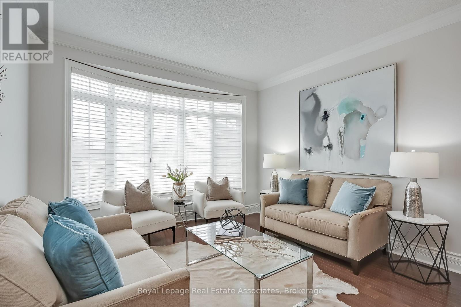 2263 Wuthering Heights Way, Oakville, Ontario  L6M 0A6 - Photo 4 - W12955566